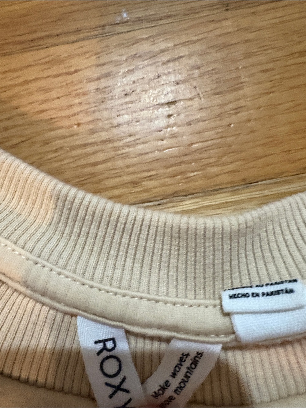 Roxy woMen's Crewneck Sweatshirt in Light Beige - Picture 2 of 2